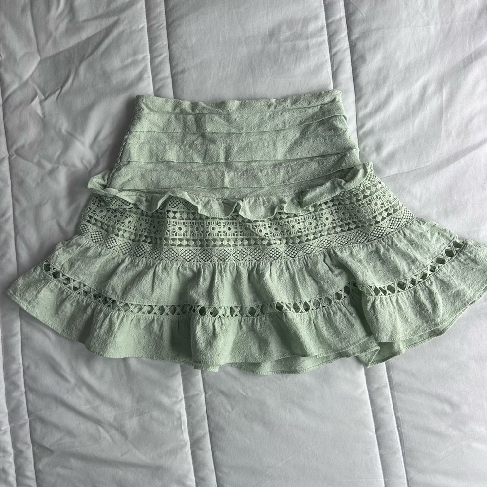 Francesca's Collections White and Green Ruffled Skater Mini Skirt